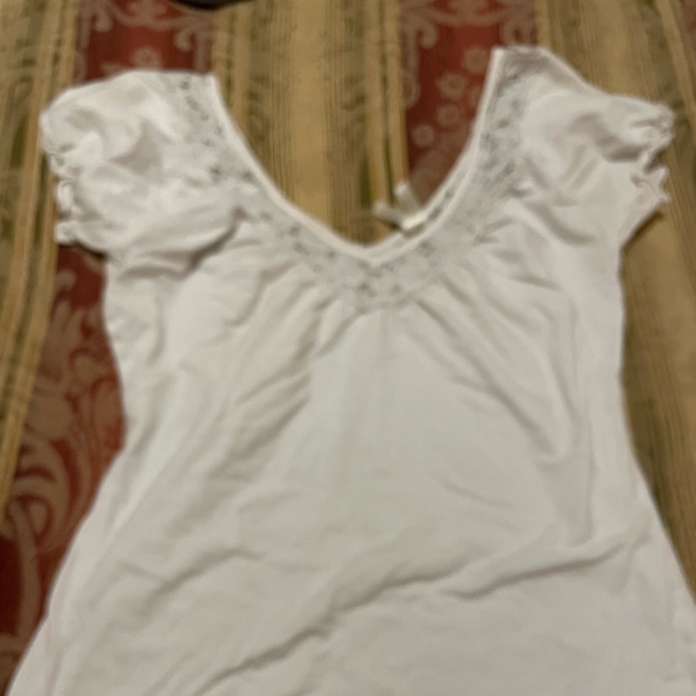 Off the shoulders shirt